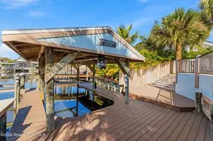 398 Riverview Ln, Melbourne Beach, FL 32951 - Photo 8