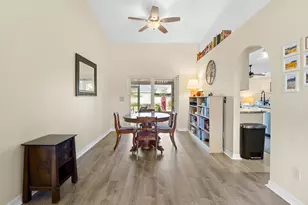 1378 York Cir, Melbourne, FL 32904 - Photo 10