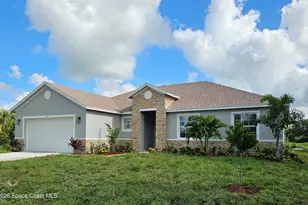 571 Fondulac Street SW, Palm Bay, FL 32908 - Photo 2