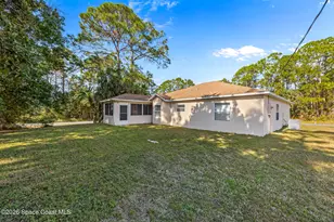 1596 Holbrook Rd NW, Palm Bay, FL 32907 - Photo 18