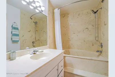 1198 Breezy Way #7, Sebastian, FL 32958 - Photo 16