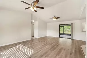 1337 Pakenham St NW, Palm Bay, FL 32907 - Photo 4