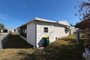 960 Cashew Cir, Barefoot Bay, FL 32976 - Photo 22