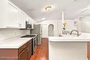 2152 Spring Creek Circle NE, Palm Bay, FL 32905 - Photo 8