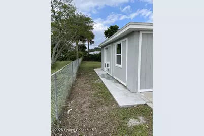 1060 Olive Street, Cocoa, FL 32922 - Photo 4