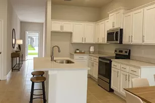 1048 Soleway Ave NW, Palm Bay, FL 32907 - Photo 6