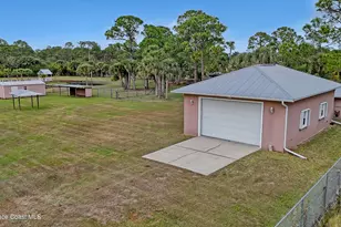3980 Pepper Tree St, Grant-Valkaria, FL 32949 - Photo 6