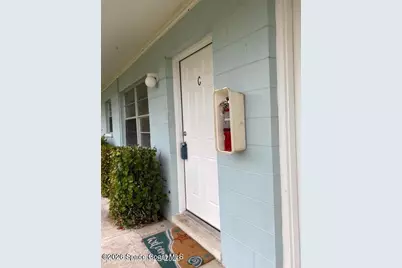 127C Roosevelt Avenue #127c, Cocoa Beach, FL 32931 - Photo 2