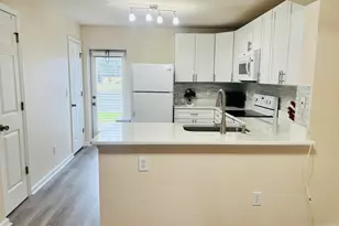 1145 Luminary Cir, Melbourne, FL 32901 - Photo 6