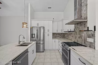 1240 Gustrow Avenue NW, Palm Bay, FL 32907 - Photo 4