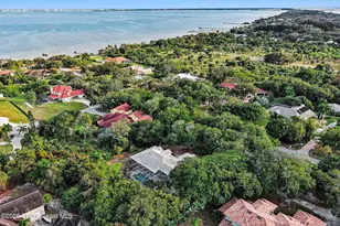 140 Hacienda Dr, Merritt Island, FL 32952 - Photo 2