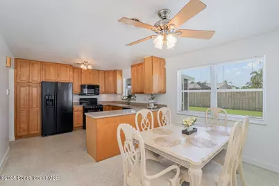 345 Park Avenue SE, Satellite Beach, FL 32937 - Photo 6