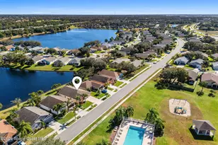 580 Wickham Lakes Dr, Melbourne, FL 32940 - Photo 32