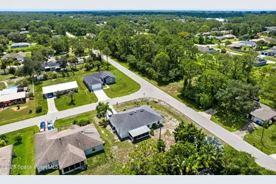 398 Taunton Road SW, Palm Bay, FL 32908 - Photo 36