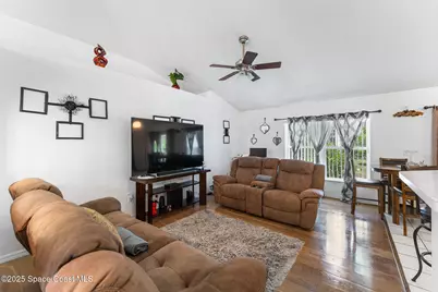 398 Taunton Road SW, Palm Bay, FL 32908 - Photo 10