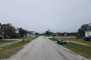 645 Dalton Blvd, Port Charlotte, FL 33952 - Photo 4