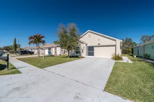 2089 Redwood Circle NE, Palm Bay, FL 32905 - Photo 2