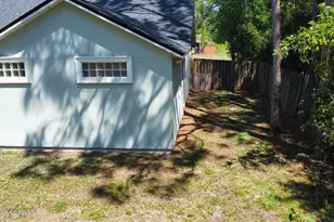 1422 Kaslo Cir NW, Palm Bay, FL 32907 - Photo 4