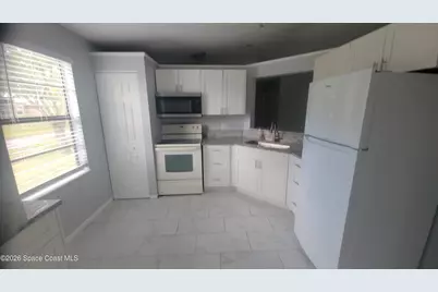 737 Geoffrey Avenue SW, Palm Bay, FL 32908 - Photo 6