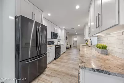 215 S Robert Way, Satellite Beach, FL 32937 - Photo 10