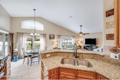 4910 Worthington Circle E, Rockledge, FL 32955 - Photo 16