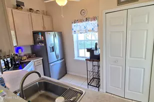 4931 Lake Waterford Way W, Melbourne, FL 32901 - Photo 6