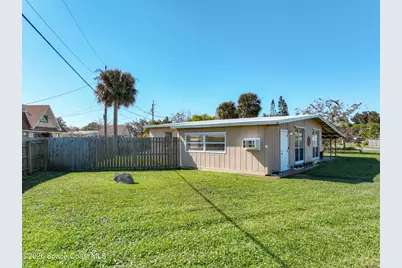 1090 Bianca Drive NE, Palm Bay, FL 32905 - Photo 4