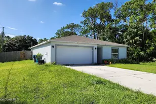 832 Sorrel St NW, Palm Bay, FL 32907 - Photo 2