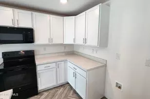 832 Sorrel St NW, Palm Bay, FL 32907 - Photo 6