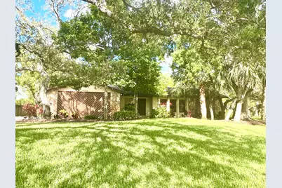 2239 Woodlawn Circle, Melbourne, FL 32934 - Photo 1