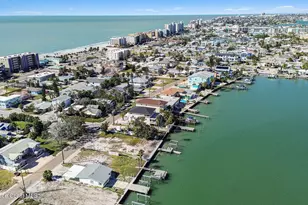 14215 N Bayshore Dr W, Madeira Beach, FL 33708 - Photo 2