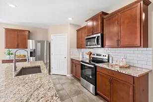 4717 Magenta Isles Dr, Melbourne, FL 32904 - Photo 4