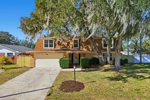 1720 E Carriage Dr, Titusville, FL 32796 - Photo 2