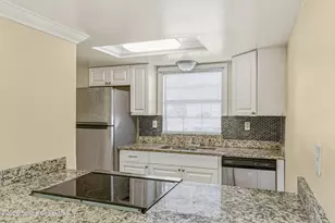 125 Bristol Ln, Melbourne, FL 32935 - Photo 10