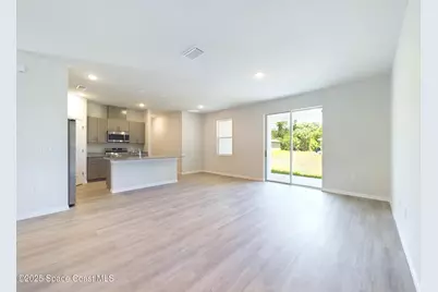 1085 SW Harlingen Road SW, Palm Bay, FL 32908 - Photo 12