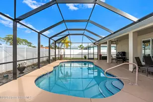 984 Captiva Island Circle SW, Palm Bay, FL 32908 - Photo 2