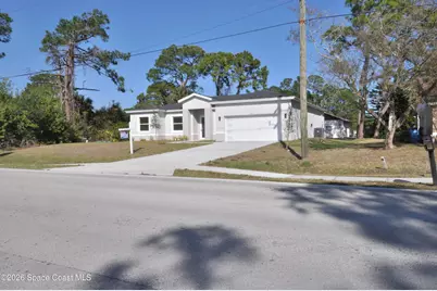 1043 Walden Boulevard SE, Palm Bay, FL 32909 - Photo 2