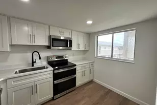 3001 Thrush Dr, Melbourne, FL 32935 - Photo 6