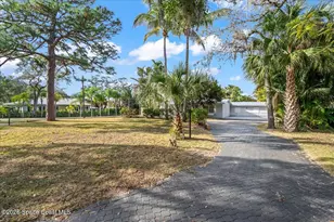 9670 Mockingbird Ln, Micco, FL 32976 - Photo 40