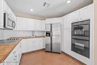 9670 Mockingbird Lane, Micco, FL 32976 - Photo 8