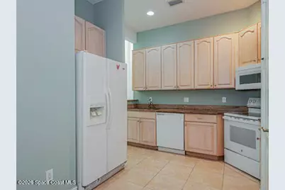 1835 Bridgepointe Circle #18, Vero Beach, FL 32967 - Photo 10