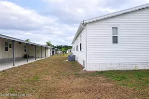 494 Papaya Cir, Barefoot Bay, FL 32976 - Photo 4