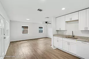 604 Wisteria Dr, Melbourne, FL 32901 - Photo 8