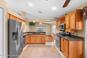 2876 Sebastian Ln, Melbourne, FL 32935 - Photo 6