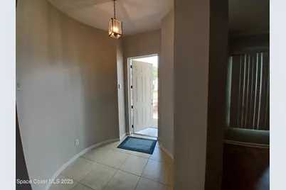 402 Breckenridge Circle SE, Palm Bay, FL 32909 - Photo 2