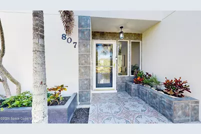 807 W Central Boulevard, Cape Canaveral, FL 32920 - Photo 4