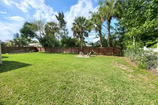 588 Charles Dr, Melbourne, FL 32935 - Photo 14