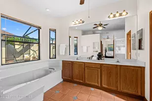 510 Lake Victoria Cir, Melbourne, FL 32940 - Photo 26