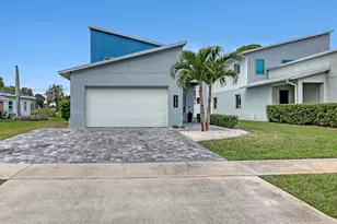 2188 Country Club Rd, Melbourne, FL 32901 - Photo 2