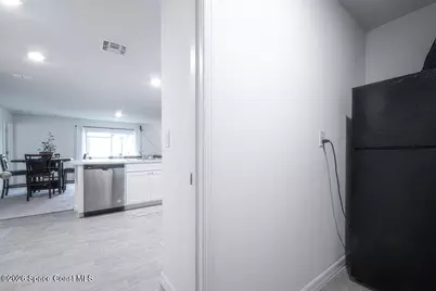 542 SW Mimosa Street SW, Palm Bay, FL 32908 - Photo 58